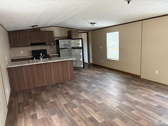 4th image of 1618 Busseron St