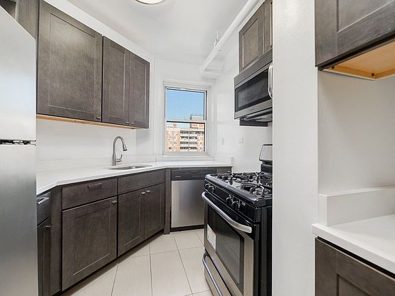 4th image of 2265 5th Ave APT 12D