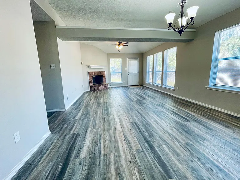 10824 Ives St — Photo 5