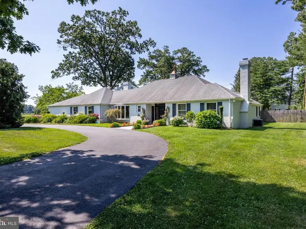 1205 Golf Rd, Cinnaminson, NJ 08077