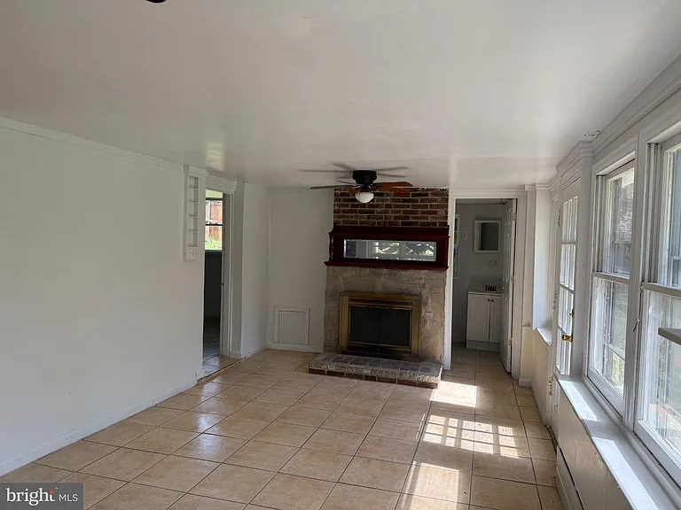 14212 Fisher Ave — Photo 4