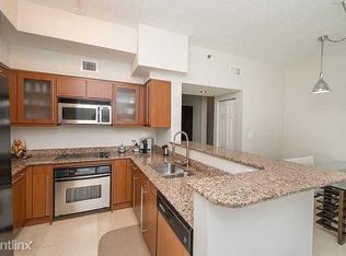 2069 S Ocean Dr #TH15, Hallandale Beach, FL 33009