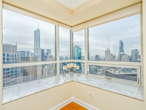 5th image of 512 N McClurg Ct APT 4610