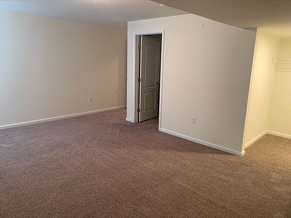 5th image of 327 Tribbitt St