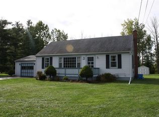 6410 Rounds Rd, Newfane, NY 14108