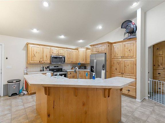 3rd image of 1 Belvoir Cir