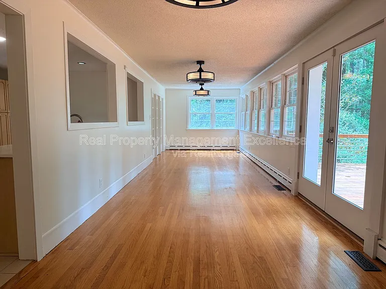 620 Carr St — Photo 17