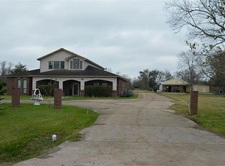 747 S Pine St, Rosharon, TX 77583