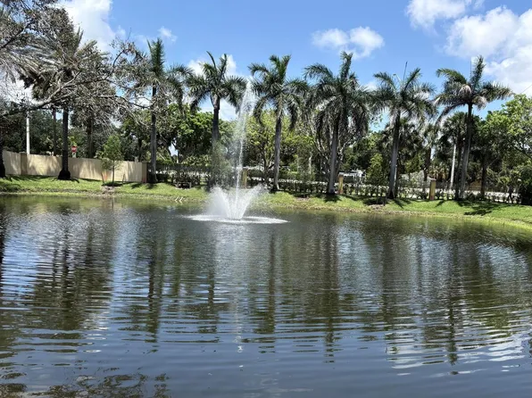 203 S Santa Catalina Cir #203, Pompano Beach, FL 33068
