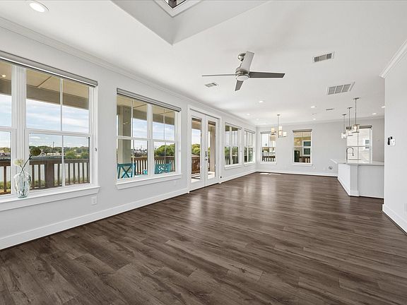 5th image of 2001 Ocean View Dr