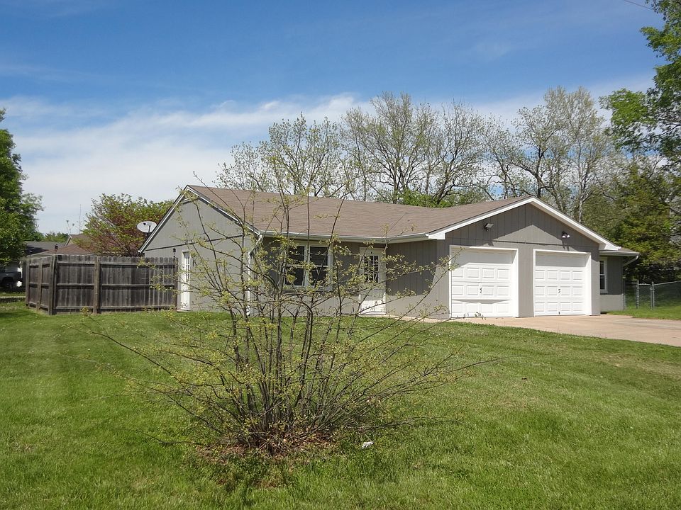 1st image of 20 N Sunshine Dr #A