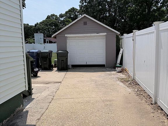 4th image of 142 Monmouth Rd
