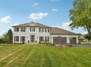 5N619 Farrier Point Ln, St Charles, IL 60175