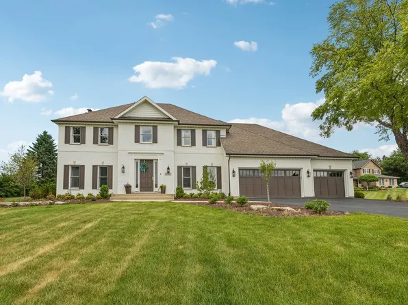 5N619 Farrier Point Ln, St Charles, IL 60175
