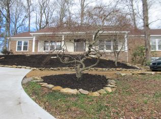 8809 Cove Point Ln, Knoxville, TN 37922