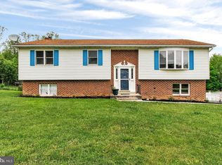 110 McClellan Ln, Hanover, PA 17331