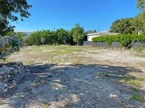 218 Tropical Ave, Grassy Key, FL 33050