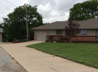 71615 Highway 103, Jansen, NE 68377