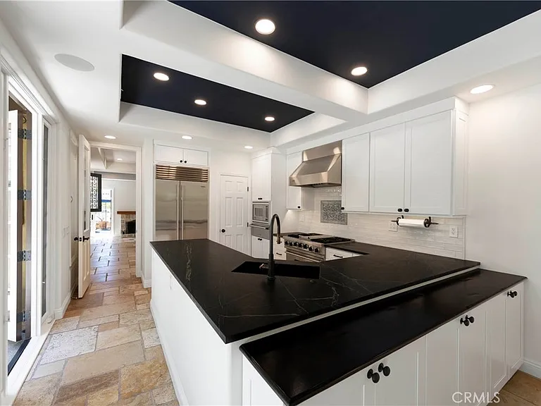 515 Begonia Ave #B — Photo 11