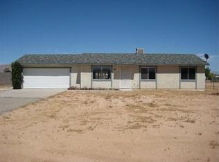 12589 Quinault Rd, Apple Valley, CA 92308