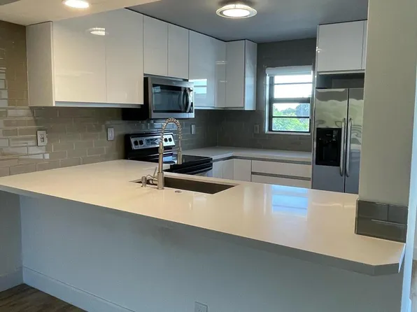 9235 SW 8th Street #307, Boca Raton, FL 33428