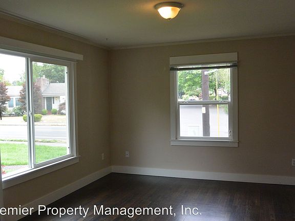 4th image of 3600 E Evergreen Blvd