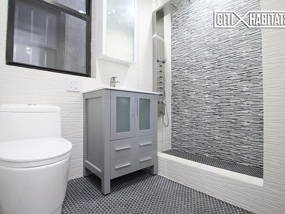 3rd image of 80 Delancey St APT 15
