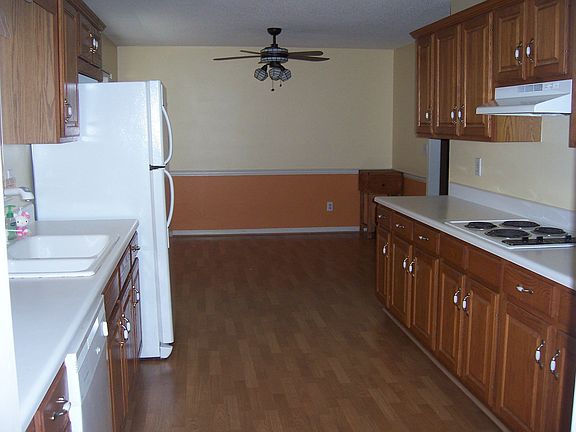 Kitchen toward Breakfast Nook