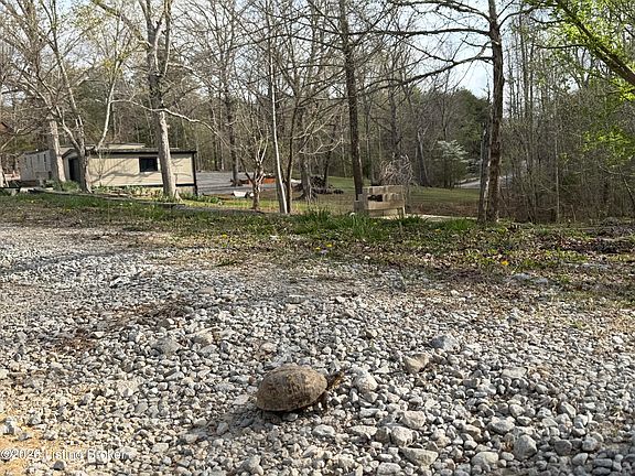 3rd image of 203 Kaufman Rd