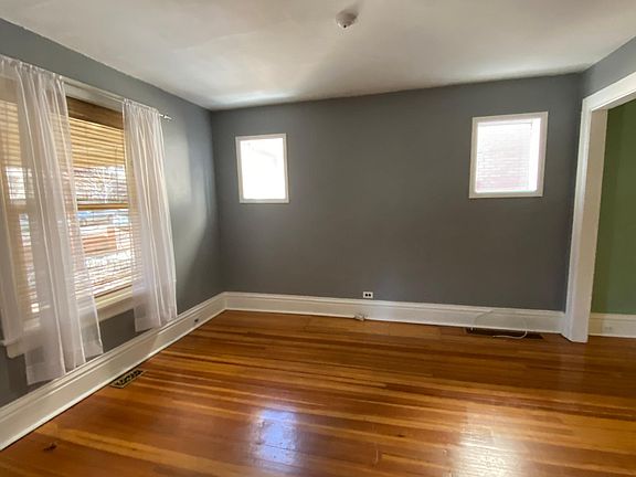 3rd image of 636 N Marion St