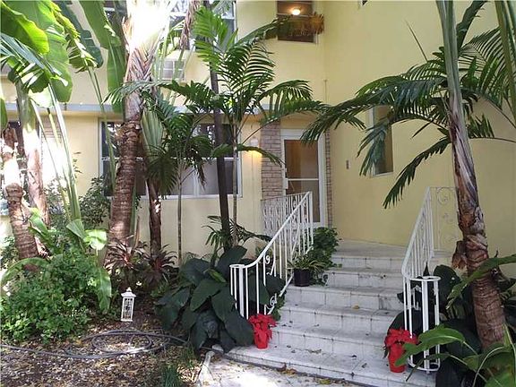 2nd image of 1446 Lenox Ave APT 3