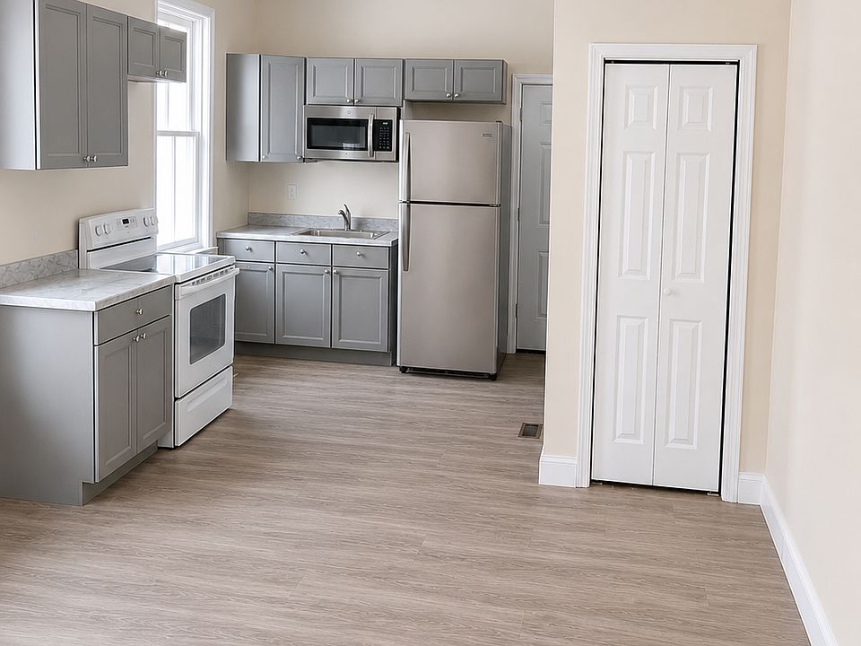 1st image of 49 West St #3