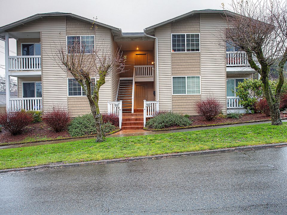 1st image of 1502 N Steele St APT C
