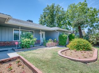 3016 E Robinson Ave, Fresno, CA 93726