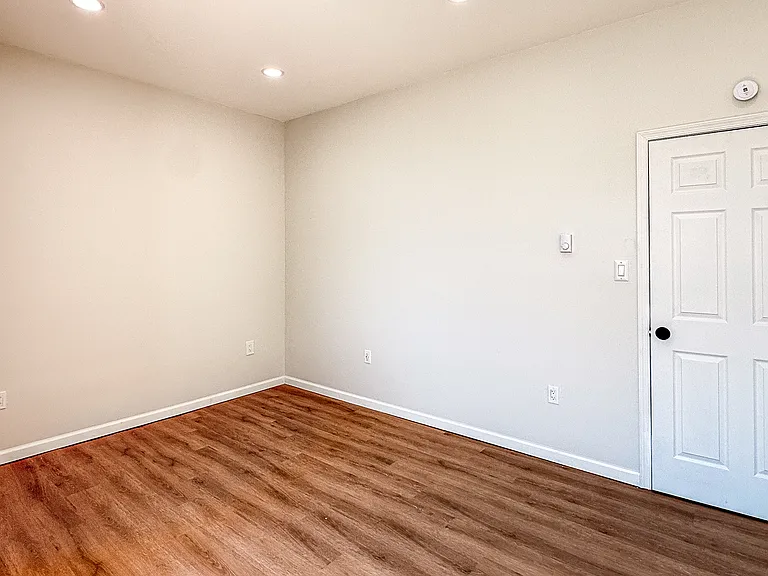 296 Wyoming Ave #2A — Photo 10