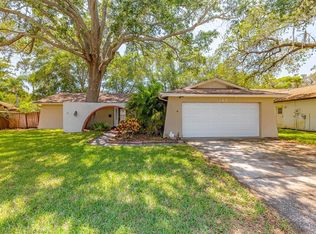 746 Rustic Oaks Dr, Palm Harbor, FL 34684