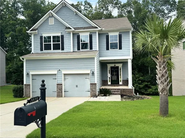 1073 Shadow Glen Dr, Fairburn, GA 30213