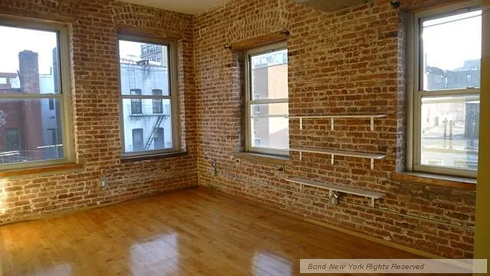 Rented by Bond New York | media 6