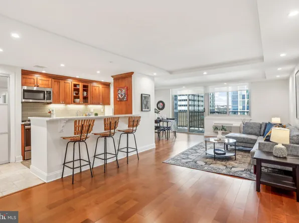 1919 Chestnut St APT 1520, Philadelphia, PA 19103