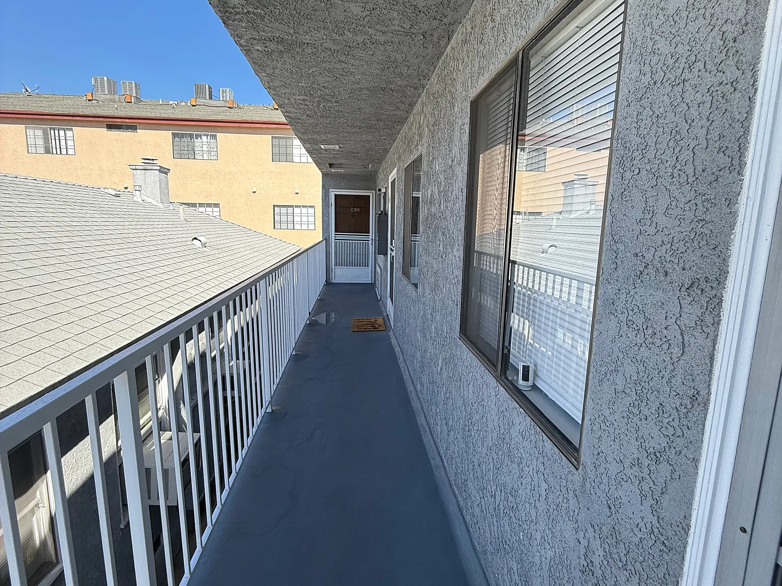 Studio, 560 sqft, $1,750 — Photo 1