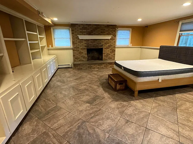 282 Lawrence Ave — Photo 15