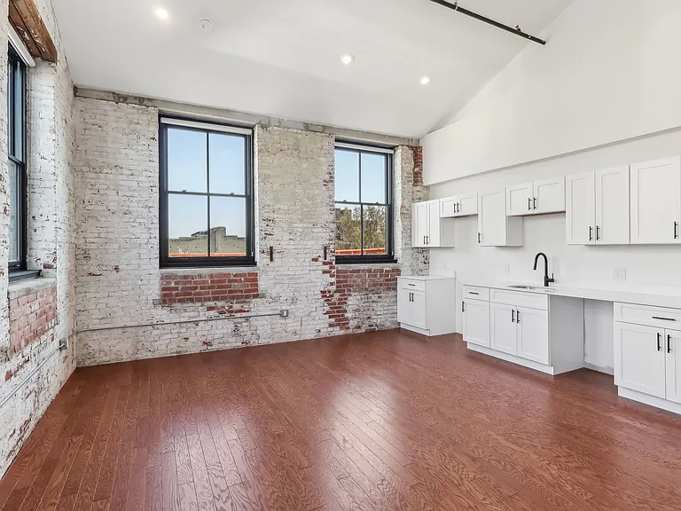 Hancock Lofts — Photo 46