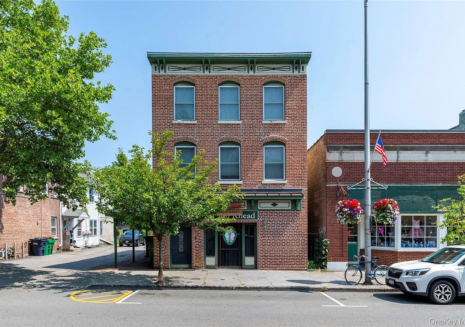 1 bed, 1.0 bath, 770 sqft, $2,300 — Photo 1