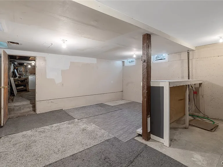 39 John St — Photo 17