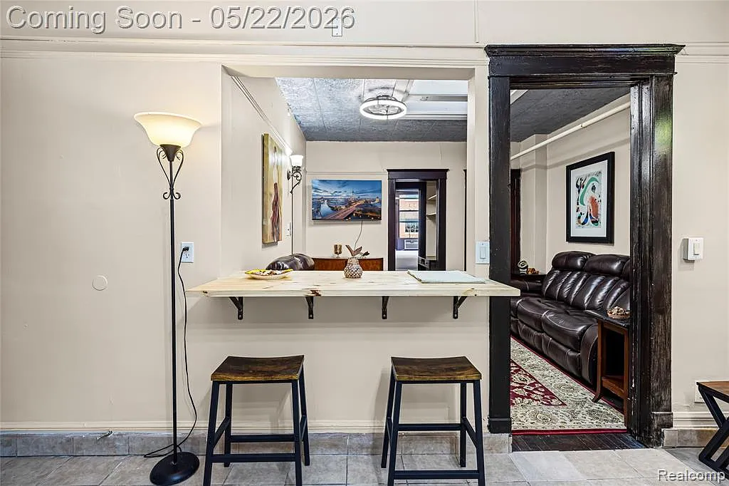 2 bed, 1.0 bath, 789 sqft, $2,450 — Photo 4