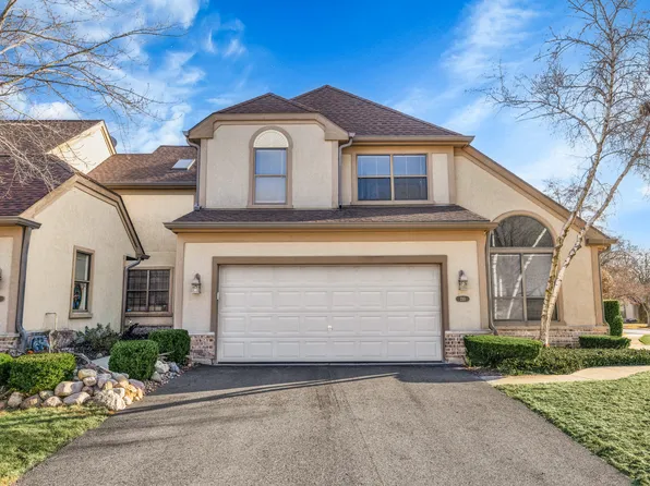 210 Bright Ridge Dr, Schaumburg, IL 60194