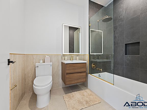 4th image of 560 Baltic St #4C