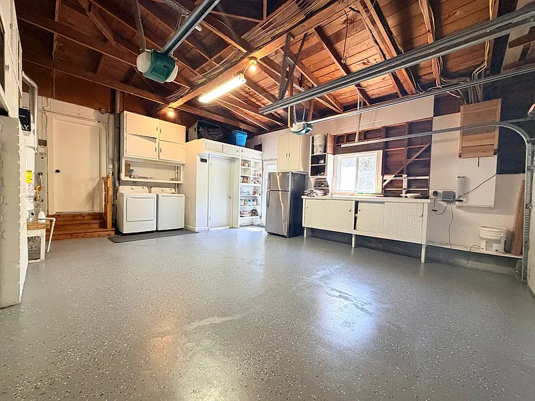 11 Birch Ave — Photo 27