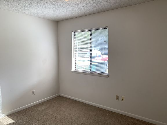 2nd image of 716 Fairview Dr APT C