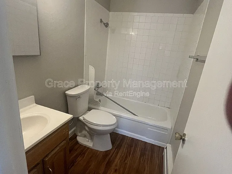 3944 Turnpike Dr #5 — Photo 8